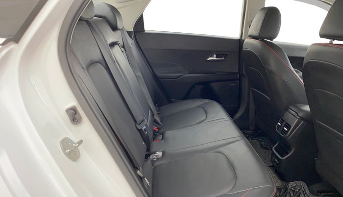 2024 Hyundai Verna SX (O) 1.5 TURBO PETROL DCT, Petrol, Automatic, 8,429 km, Right Side Rear Door Cabin