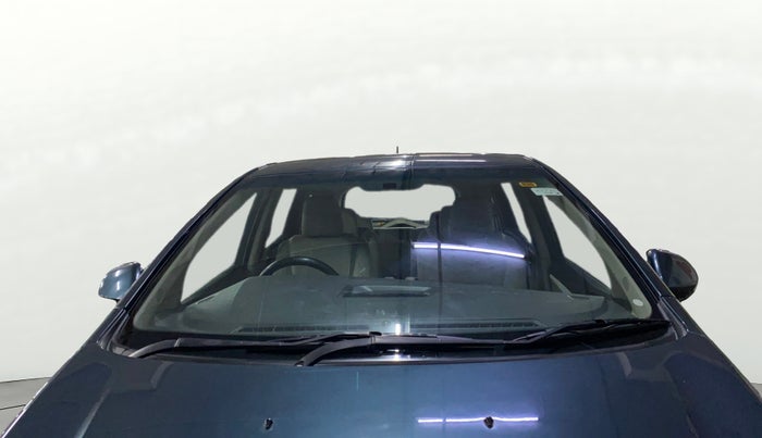 2018 Mahindra MARAZZO M8 7 STR, Diesel, Manual, 57,465 km, Front Windshield