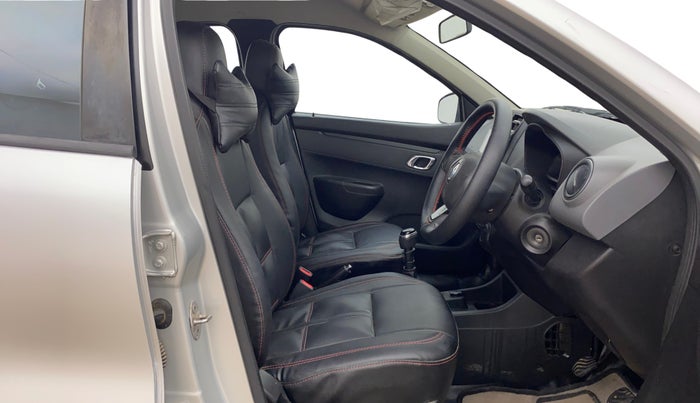 2018 Renault Kwid RXT 0.8 (O), Petrol, Manual, 34,534 km, Right Side Front Door Cabin