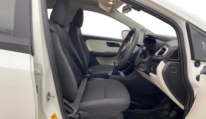 2022 Tata ALTROZ XT PETROL, Petrol, Manual, 10,104 km, Right Side Front Door Cabin