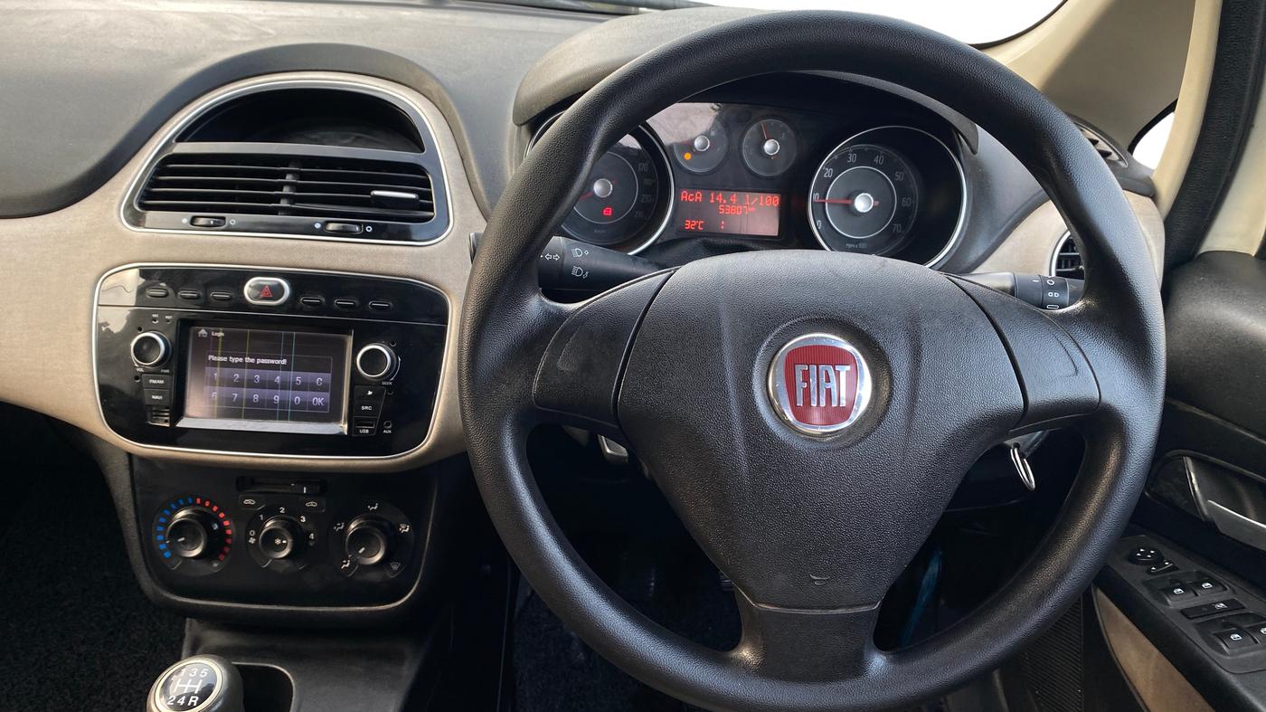 2017 Fiat Punto EVO ACTIVE 1.2, Petrol, Manual, 53,800 km, Steering Wheel Close Up