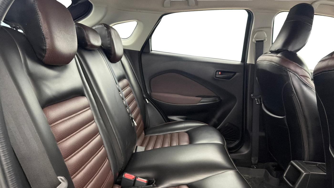 2025 Maruti FRONX DELTA PLUS 1.2L AGS, Petrol, Automatic, 23,439 km, Right Side Rear Door Cabin