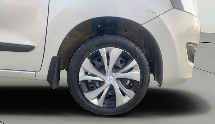 2017 Maruti Wagon R 1.0 VXI, Petrol, Manual, 60,873 km, Right Front Wheel