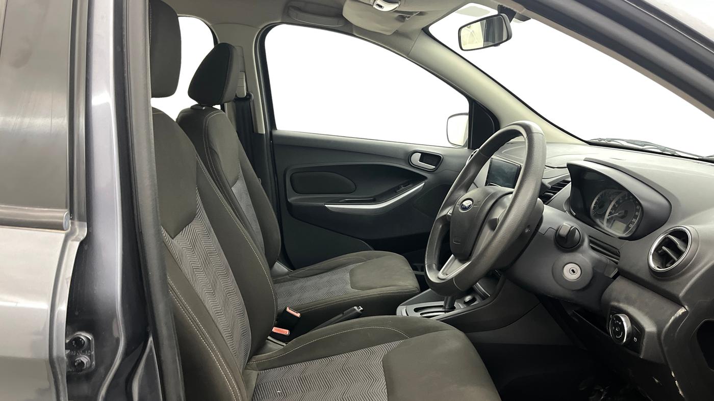 2016 Ford New Figo TITANIUM 1.5 PETROL AT, Petrol, Automatic, 58,669 km, Right Side Front Door Cabin