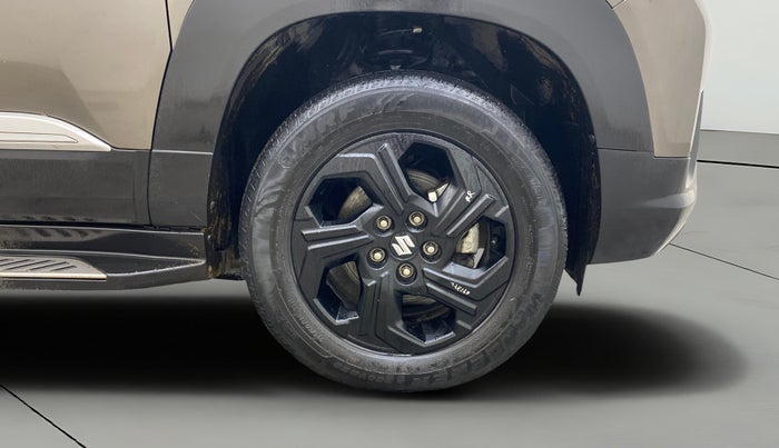 2022 Maruti BREZZA ZXI AT SMART HYBRID, Petrol, Automatic, 68,377 km, Right Front Wheel