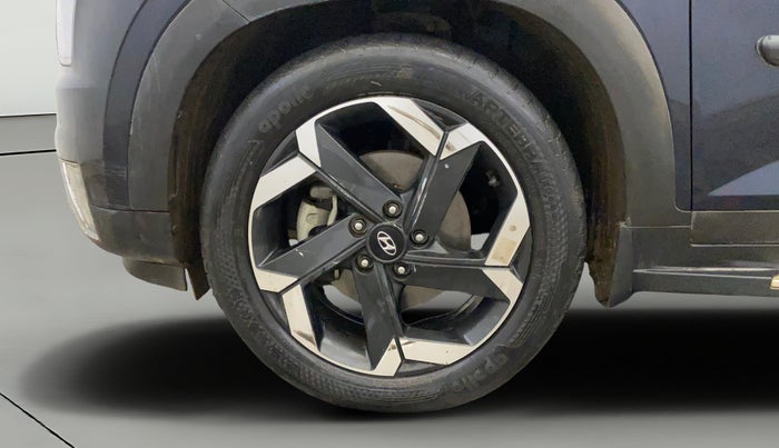 2022 Hyundai ALCAZAR PLATINUM(O) 7STR 1.5 AT, Diesel, Automatic, 43,901 km, Left Front Wheel