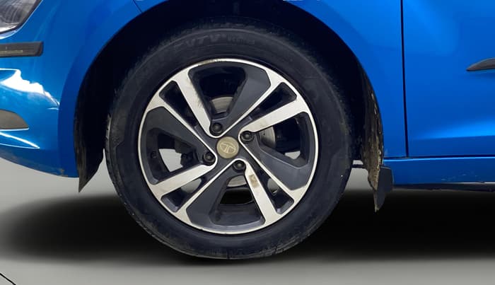 2021 Tata ALTROZ XZ PETROL, Petrol, Manual, 26,606 km, Left Front Wheel