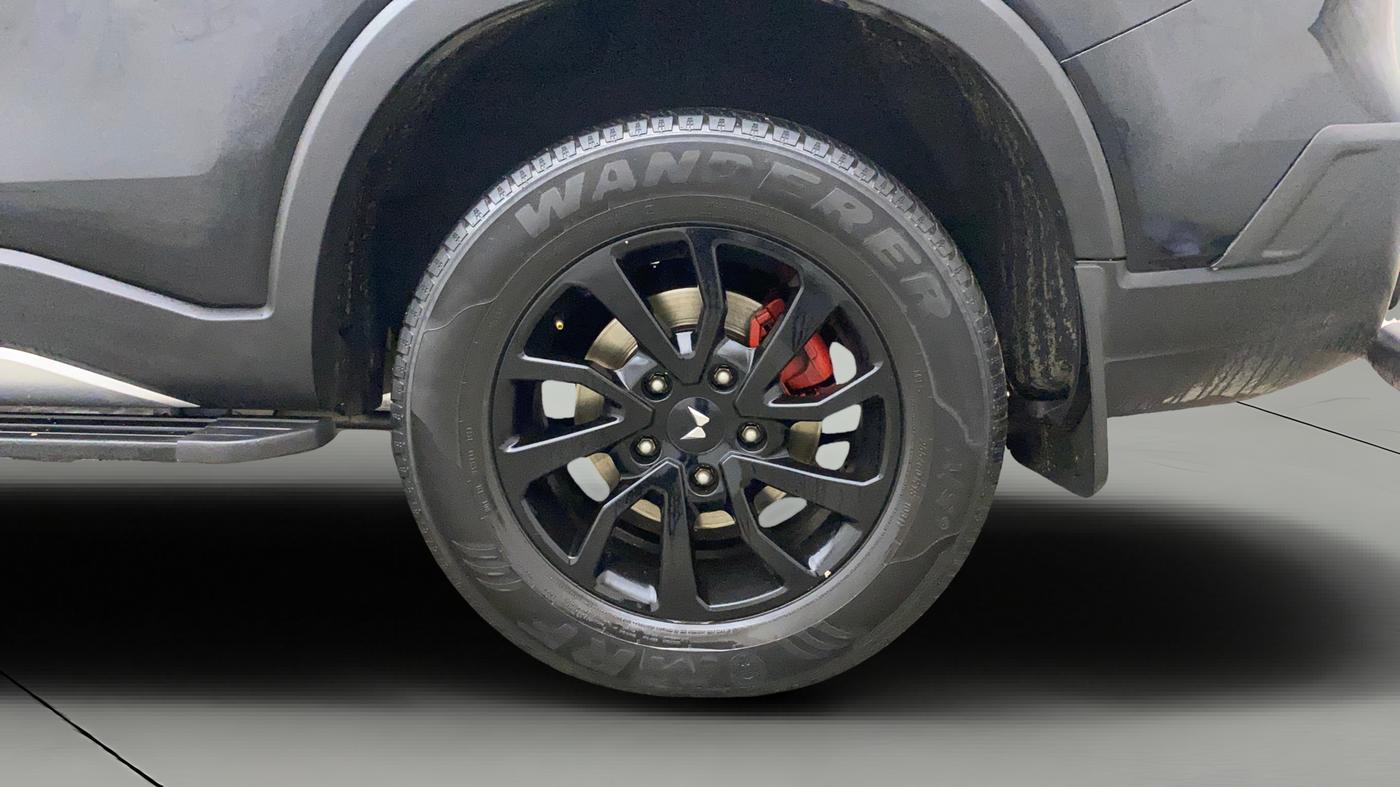 2023 Mahindra SCORPIO-N Z8 PETROL AT 7 STR, Petrol, Automatic, 82,364 km, Left Rear Wheel