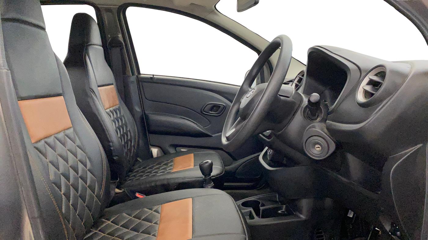 2017 Datsun Redi Go D, Petrol, Manual, 8,468 km, Right Side Front Door Cabin