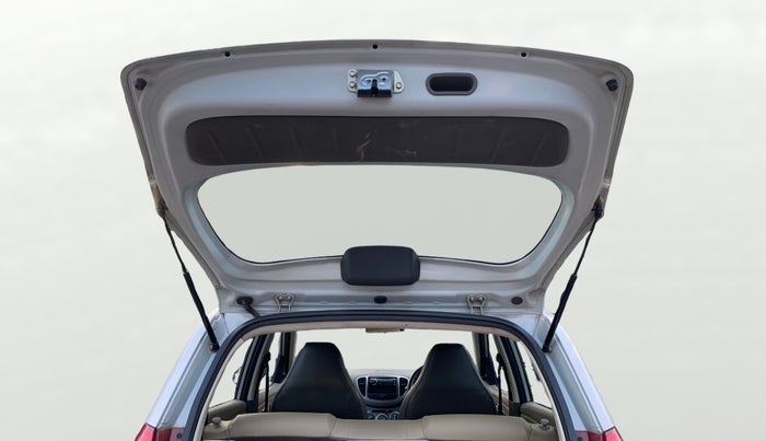 2013 Hyundai i10 MAGNA 1.1, Petrol, Manual, 33,601 km, Boot Door Open