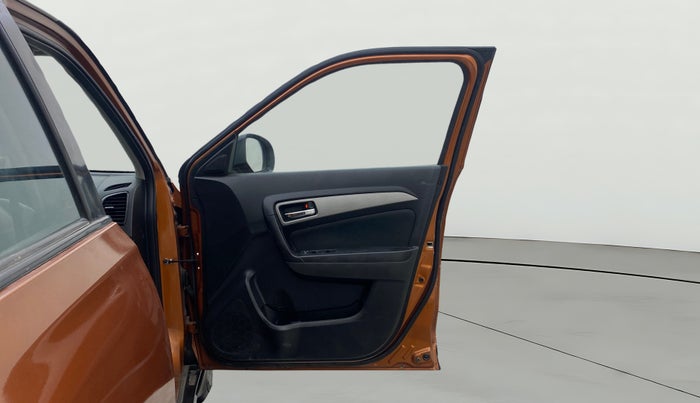 2018 Maruti Vitara Brezza ZDI PLUS AMT, Diesel, Automatic, 1,18,857 km, RHS Front Door