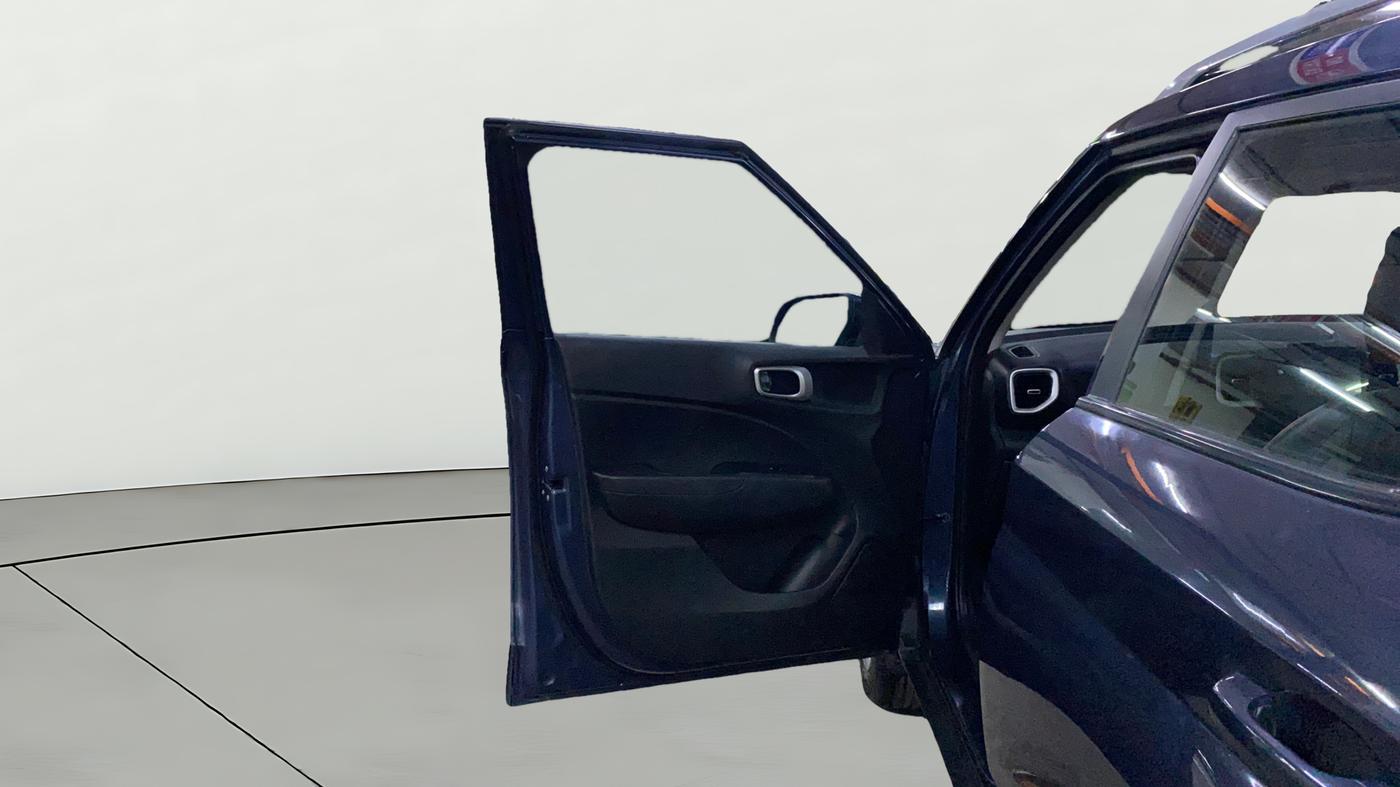 2022 Hyundai VENUE S 1.2, Petrol, Manual, 74,132 km, LHS Front Door