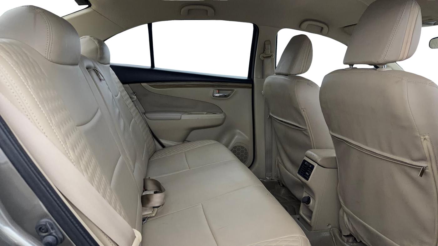 2018 Maruti Ciaz DELTA 1.5 SHVS MT PETROL, Petrol, Manual, 42,768 km, Right Side Rear Door Cabin