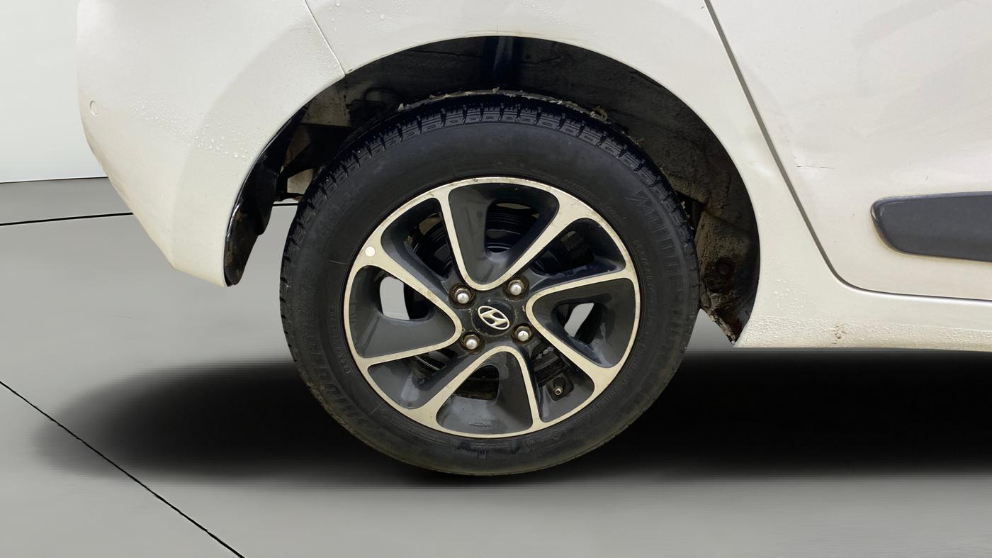 2017 Hyundai Grand i10 SPORTZ (O) AT 1.2 KAPPA VTVT, Petrol, Automatic, 84,158 km, Right Rear Wheel
