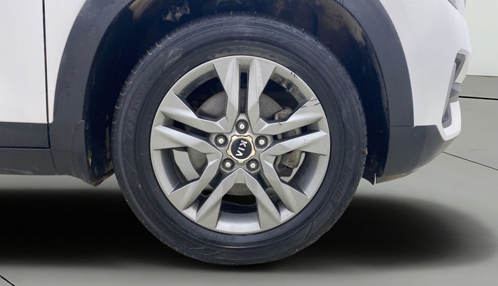 2020 KIA SELTOS HTX 1.5 PETROL, Petrol, Manual, 1,03,939 km, Right Front Wheel