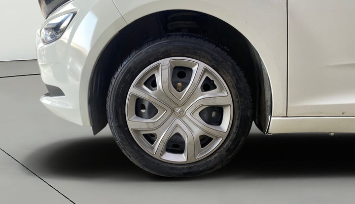 2021 Tata ALTROZ XT PETROL, Petrol, Manual, 34,077 km, Left Front Wheel