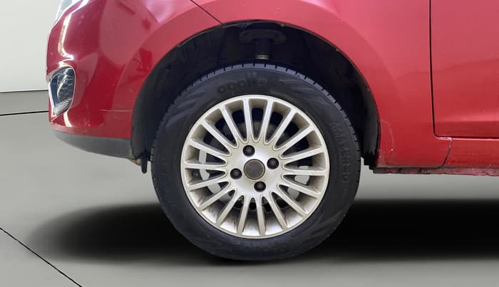 2015 Tata Zest XT PETROL, Petrol, Manual, 69,915 km, Left Front Wheel