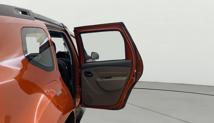 2016 Renault Duster 85 PS RXL DIESEL, Diesel, Manual, 1,24,019 km, RHS Rear Door
