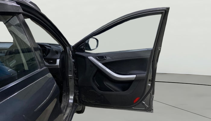 2020 Tata NEXON XM PLUS SUNROOF DIESEL, Diesel, Manual, 78,654 km, RHS Front Door