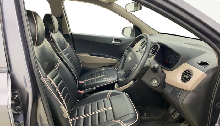 2017 Hyundai Grand i10 SPORTZ 1.2 KAPPA VTVT, CNG, Manual, 51,601 km, Right Side Front Door Cabin