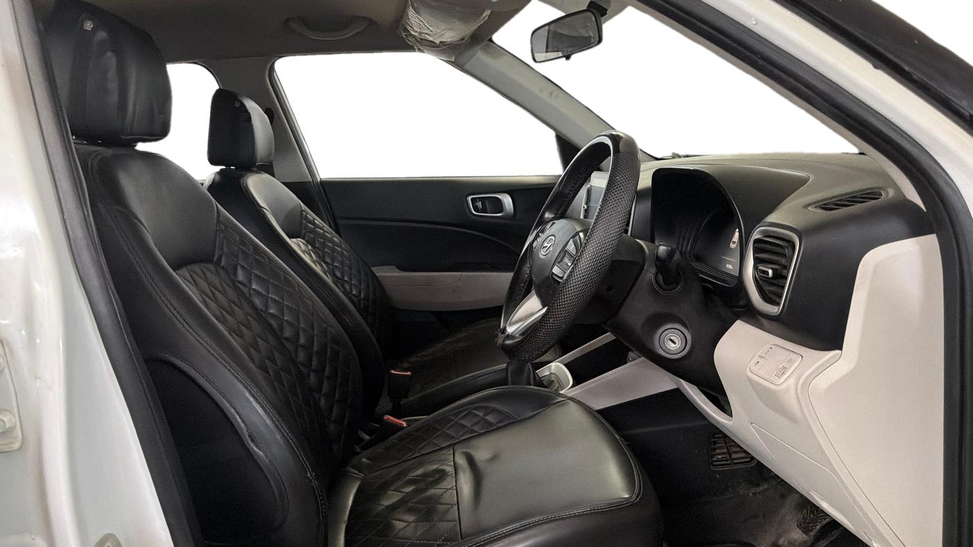 2023 Hyundai VENUE S(O) 1.2, Petrol, Manual, 51,259 km, Right Side Front Door Cabin
