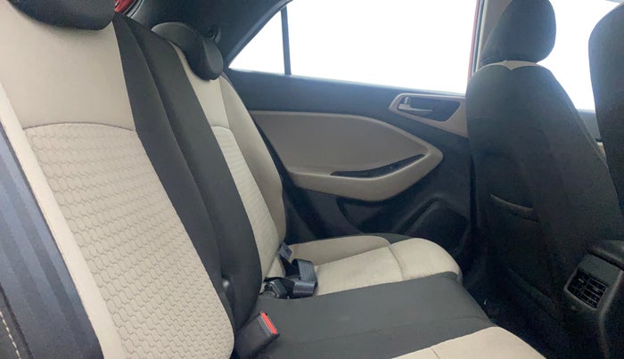 2017 Hyundai Elite i20 ASTA 1.2 (O), Petrol, Manual, 67,173 km, Right Side Rear Door Cabin