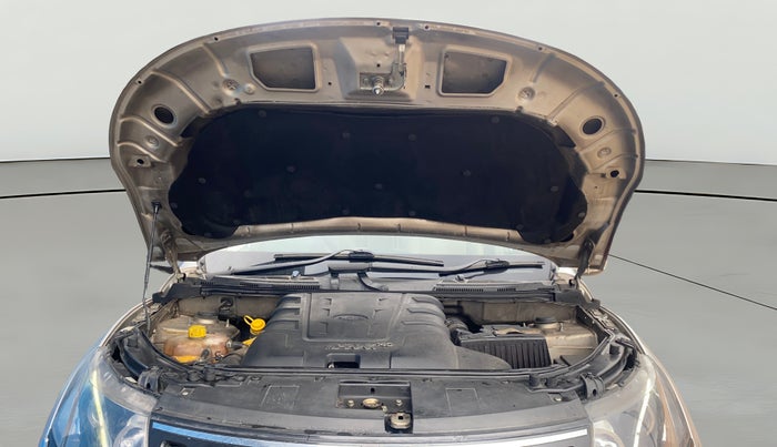 2017 Mahindra XUV500 W6 AT, Diesel, Automatic, 1,01,564 km, Open Bonet