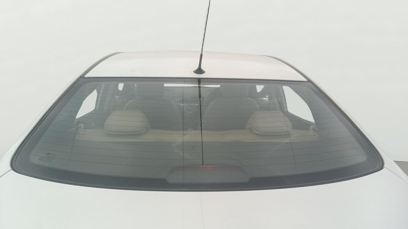 2014 Hyundai Verna FLUIDIC 1.6 VTVT SX, Petrol, Manual, 49,410 km, Rear Windshield