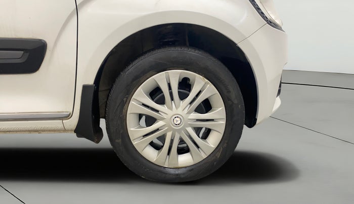 2017 Maruti IGNIS DELTA 1.2, Petrol, Manual, 83,468 km, Right Front Wheel