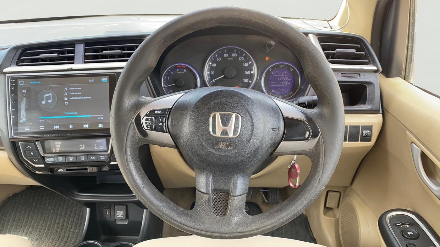 2017 Honda Amaze 1.5L I-DTEC VX, Diesel, Manual, 1,17,616 km, Steering Wheel Close Up
