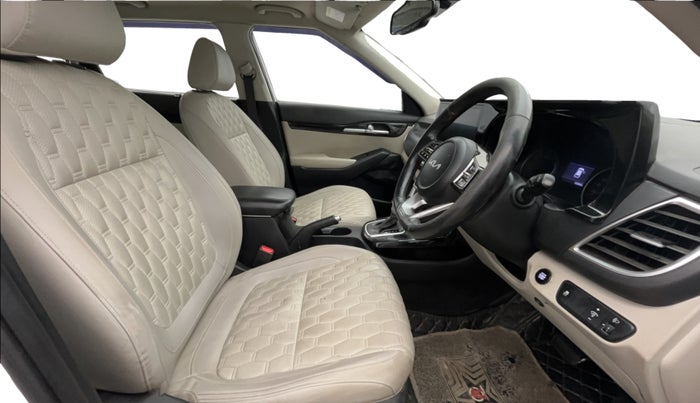 2021 KIA SELTOS HTX IVT 1.5 PETROL, Petrol, Automatic, 1,09,321 km, Right Side Front Door Cabin