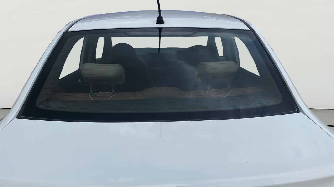 2016 Hyundai Xcent SX 1.1 CRDI, Diesel, Manual, 1,11,875 km, Rear Windshield