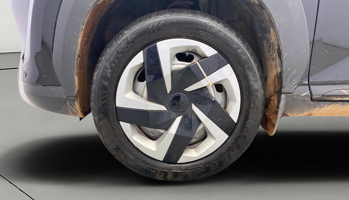 2025 Nissan MAGNITE Visia EZ-Shift, Petrol, Automatic, 6,308 km, Left Front Wheel