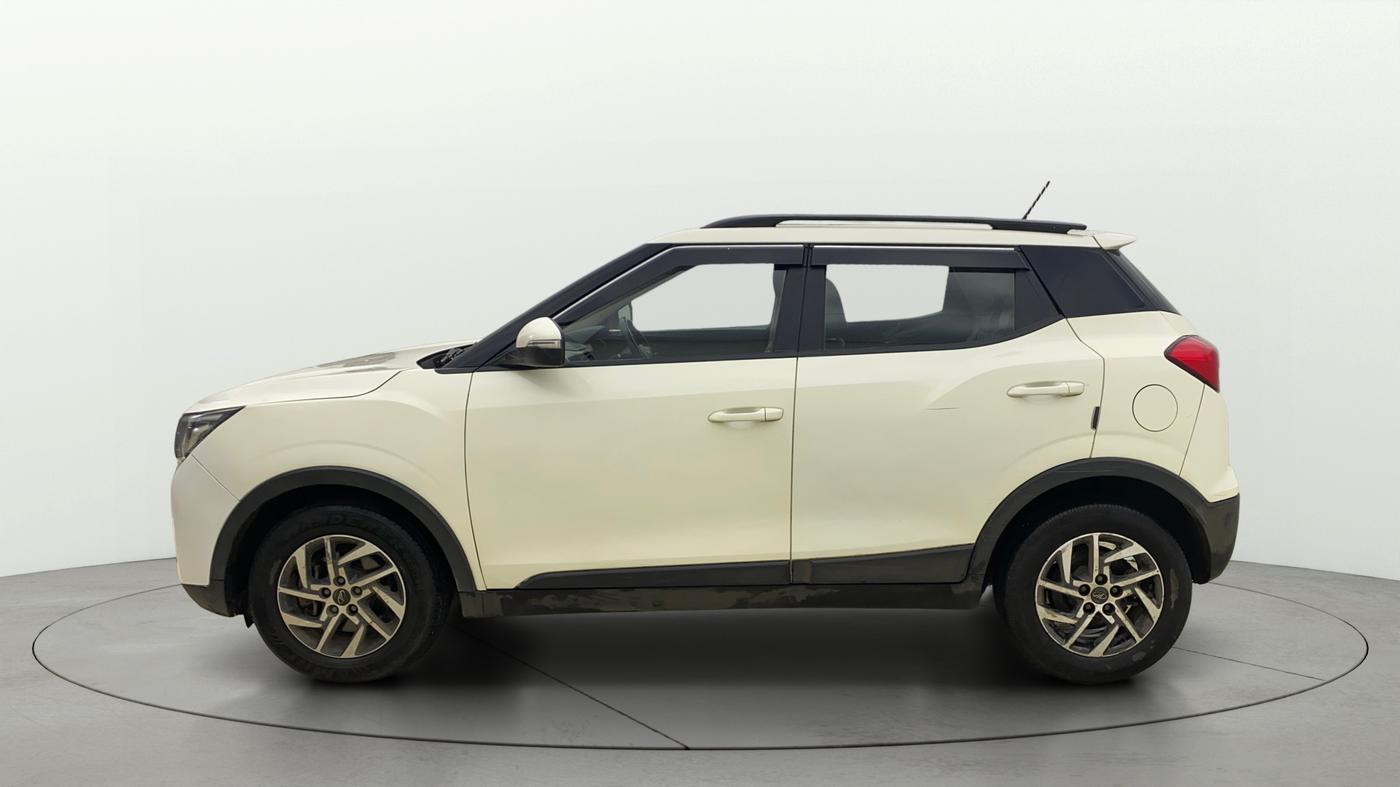 2022 Mahindra XUV300 W8 (O) 1.5 DIESEL AMT, Diesel, Automatic, 86,532 km, Left Side