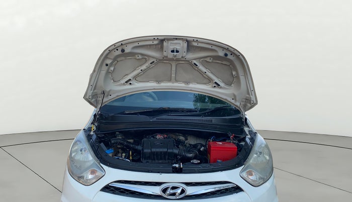 2014 Hyundai i10 MAGNA 1.1, CNG, Manual, 91,829 km, Open Bonet