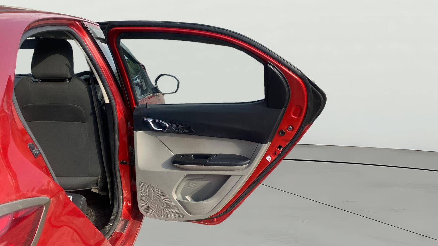 2018 Tata Tiago XZA PETROL, Petrol, Automatic, 66,721 km, RHS Rear Door