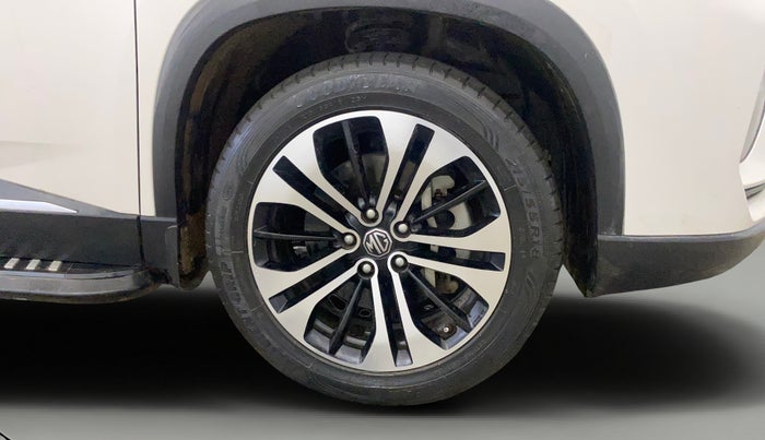 2021 MG HECTOR PLUS SHARP 2.0 DIESEL TURBO MT 6-STR, Diesel, Manual, 23,704 km, Right Front Wheel