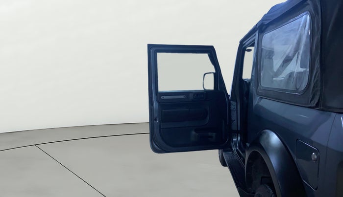 2021 Mahindra Thar LX D 4WD AT CONVERTIBLE, Diesel, Automatic, 63,814 km, LHS Front Door