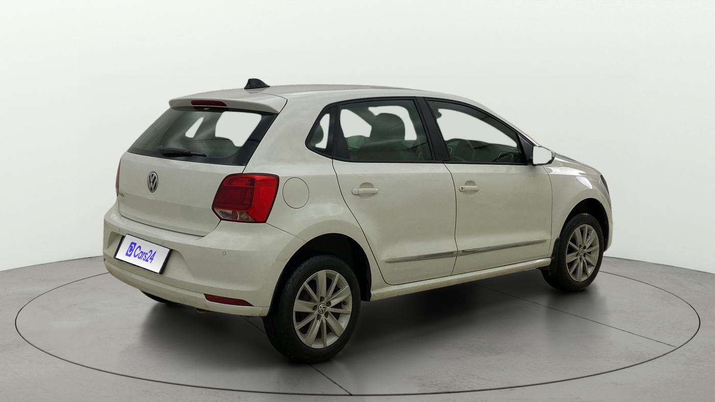2016 Volkswagen Polo HIGHLINE1.2L, Petrol, Manual, 44,803 km, Right Back Diagonal