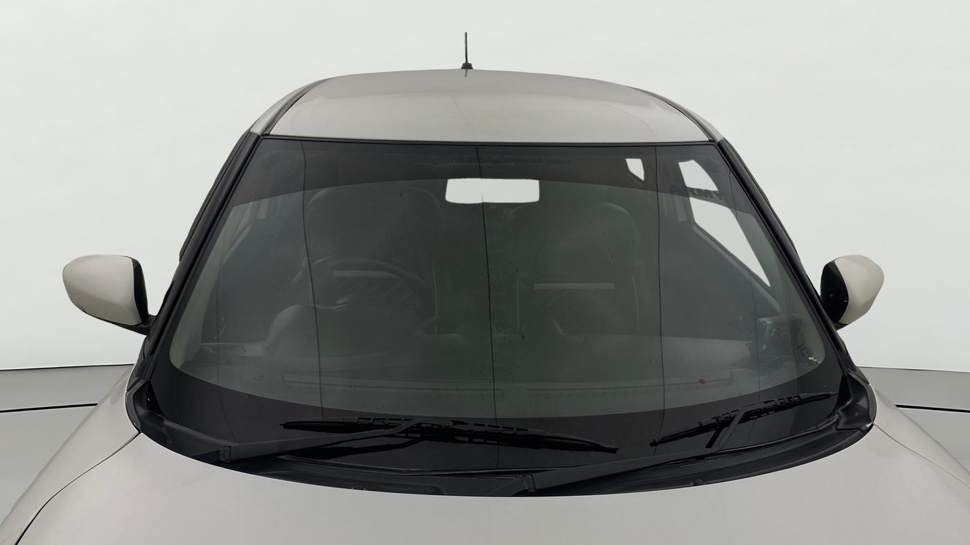 2018 Maruti Swift ZDI AMT, Diesel, Automatic, 1,29,619 km, Front Windshield