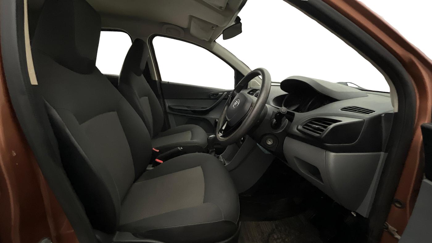 2017 Tata TIGOR XE PETROL, Petrol, Manual, 43,406 km, Right Side Front Door Cabin