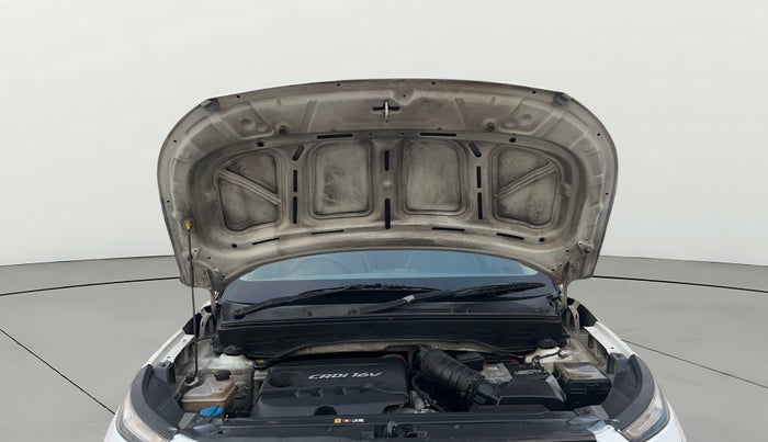 2019 Hyundai VENUE SX 1.4 CRDi DUAL TONE, Diesel, Manual, 1,07,785 km, Open Bonet