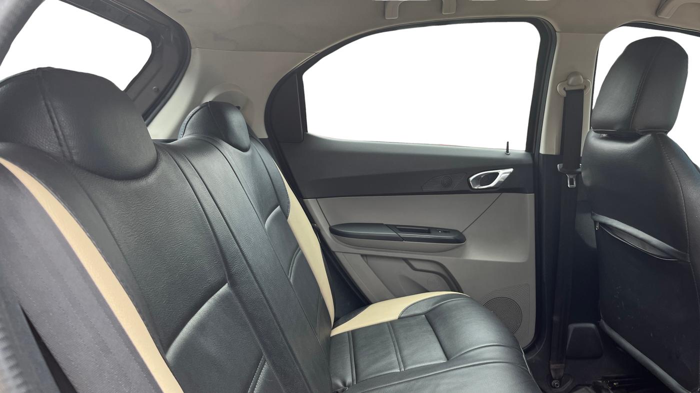 2016 Tata Tiago XZ PETROL, Petrol, Manual, 54,529 km, Right Side Rear Door Cabin