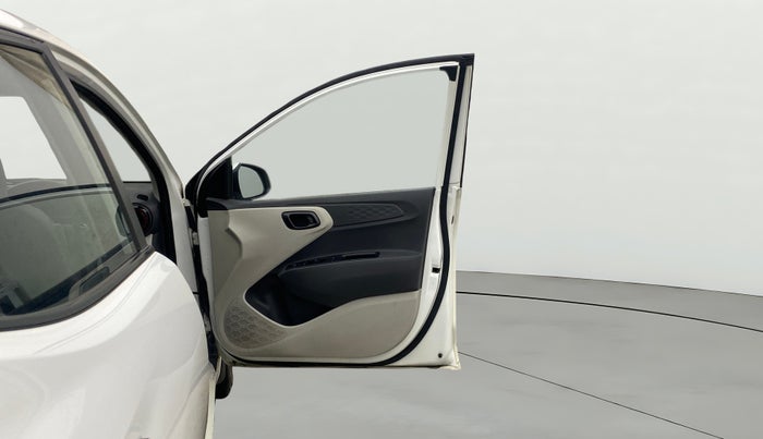 2020 Hyundai AURA SX+ 1.0 TURBO GDI MT, Petrol, Manual, 60,210 km, RHS Front Door