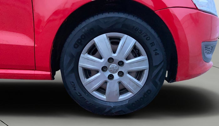 2012 Volkswagen Polo TRENDLINE 1.2L DIESEL, Diesel, Manual, 1,23,452 km, Right Front Wheel