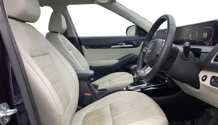 2023 KIA SELTOS  HTX 1.5 PETROL MT, Petrol, Manual, 13,029 km, Right Side Front Door Cabin