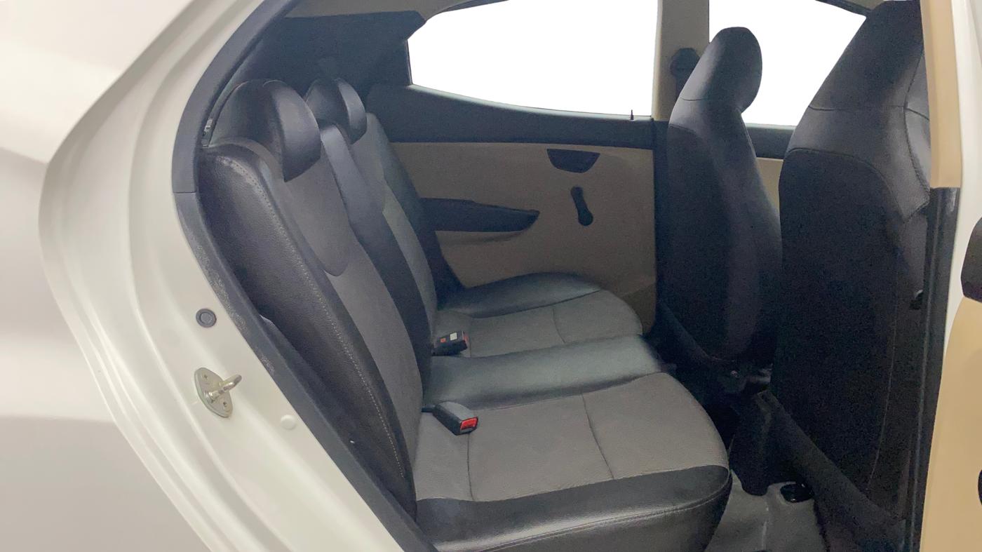 2013 Hyundai Eon ERA +, Petrol, Manual, 21,354 km, Right Side Rear Door Cabin
