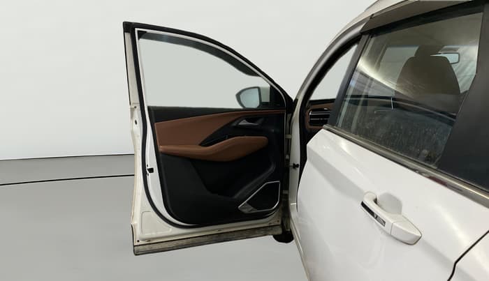 2023 MG HECTOR PLUS SHARP PRO 1.5 TURBO MT 7 STR, Petrol, Manual, 19,985 km, LHS Front Door