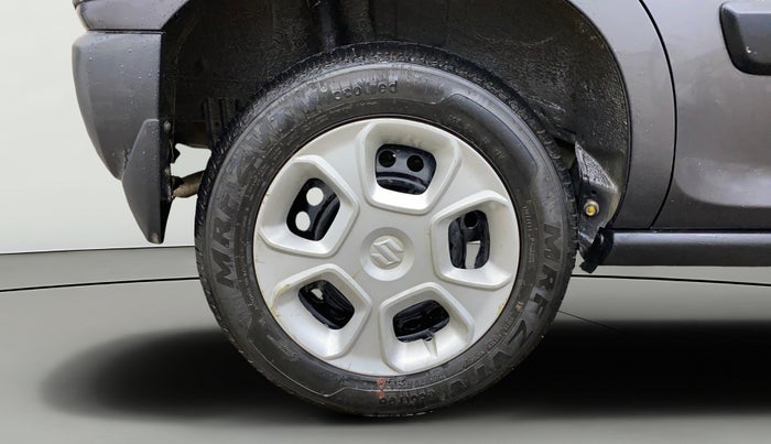 2022 Maruti S PRESSO VXI S-CNG, CNG, Manual, 9,122 km, Right Rear Wheel