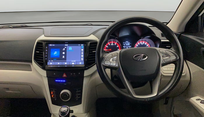 2022 Mahindra XUV300 W4 1.2 PETROL, Petrol, Manual, 56,241 km, Steering Wheel Close Up